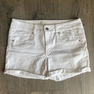 American Eagle Super Stretch Midi White Denim Shorts